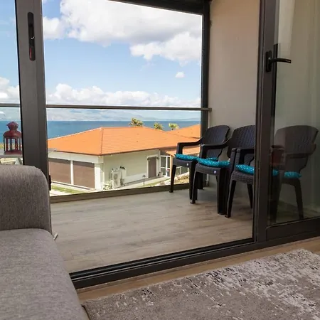 Cozy Flat With Shared Pool Within 3 Min Walk To The Beach In Cesme * Ildiri